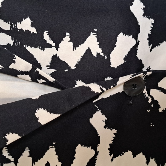 Cute Black/White Blazer - Picture 2 of 10